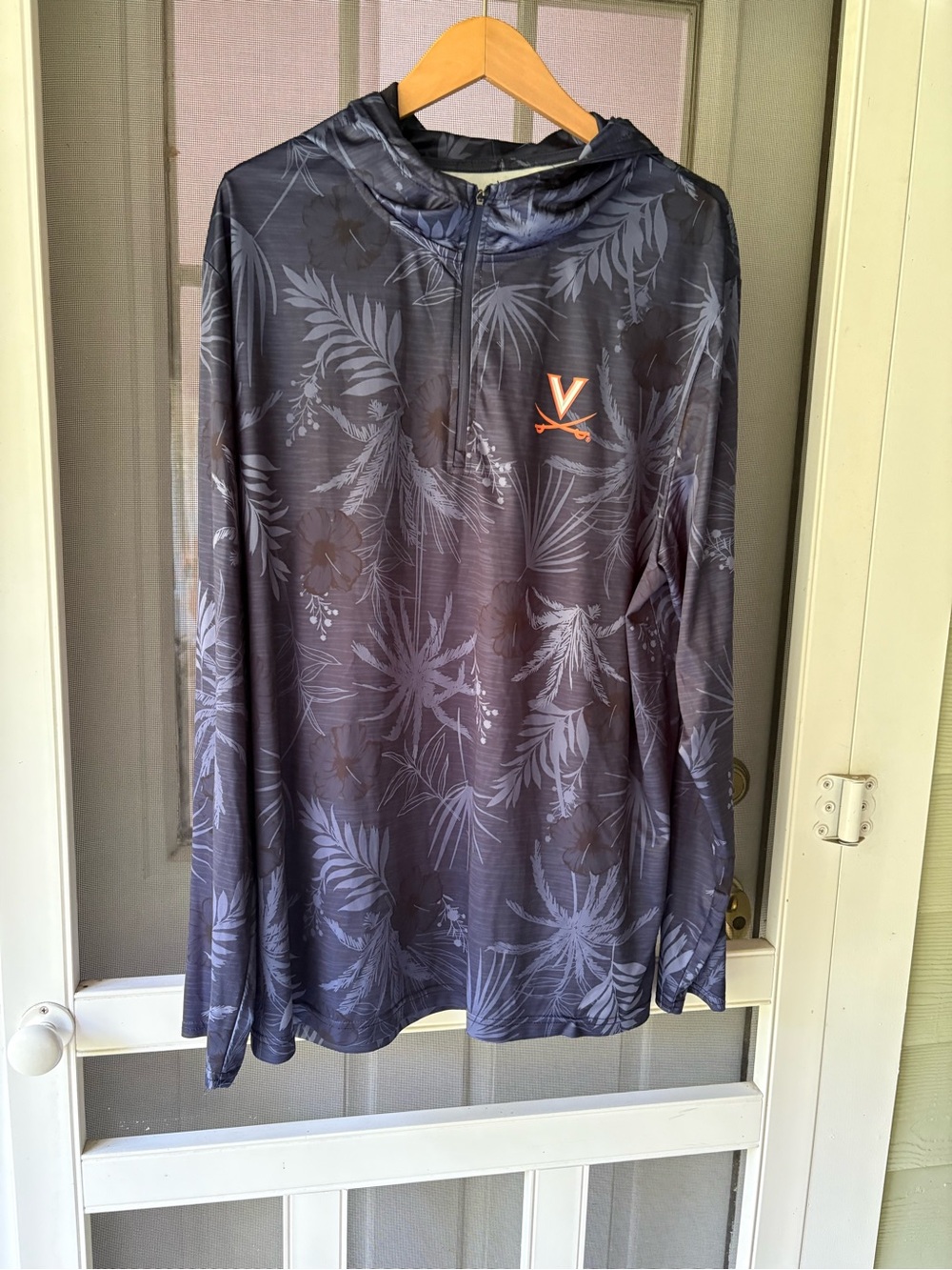 Colosseum Men's Navy University of Virginia Floral Quarter Zip